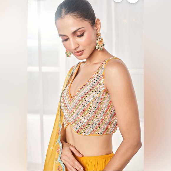 Disha Muchhala Mustard embroidered sharara set Size S - Picture 3 of 4